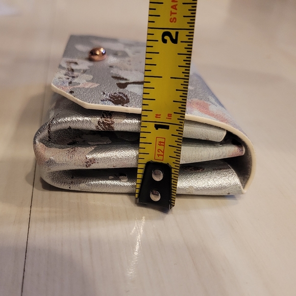 NWT Anthropologie On The Go Metallic Silver Faux Vegan Leather Coin Purse Wallet - Picture 10 of 10